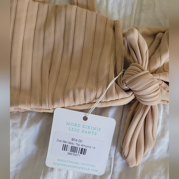 NWT Beach Babe Bikini Top - Picture 2 of 3